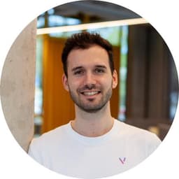 Georg, VisaFlow Insurance Expert